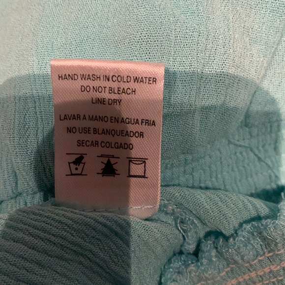 Aqua Bell Sleeve Crop Top - Picture 13 of 16